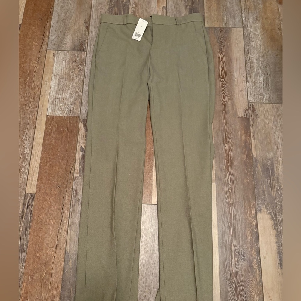 Banana Republic Logan Women's Green Tea Dress Slacks Size 4 NWT